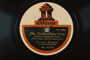 Die Zauberflöte : Arie der Königin der Nacht: "Zum Leiden bin ich auserkoren" / (Mozart)