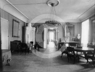 Salon oder Musikzimmer (?) Herrenhaus Asuppen