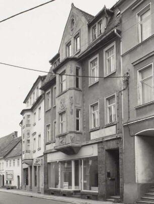 Wohn- und Geschäftshaus