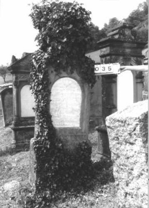 Grabstein 35