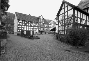 Streckhof; Kaufungen, Kirchplatz 2
