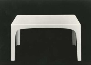 Couch- bzw. Accessoire-Tisch in Vollkunststoff von Konrad Schäfer