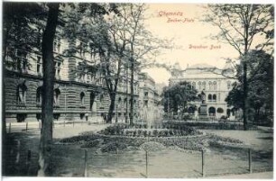 Chemnitz. Beckerplatz mit Dresdner Bank, links Neues Rathaus