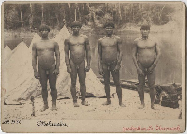 Four men of the Mehinakú