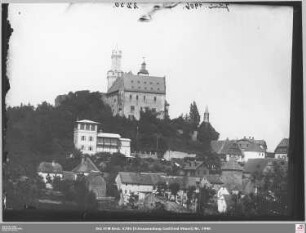 Kronberg mit Burg von Westen