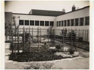 Reichsgartenschau 1936, Dresden Brunnenhof: Pflanzungen