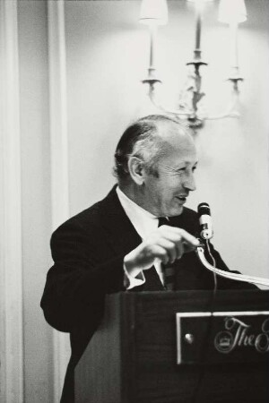 Der politische Redakteur Norman Cousins