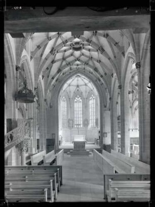 Alexanderkirche; Innenraum nach Osten nach der Restaurierung