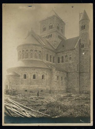 Sankt Antonius Basilika, Rheine: Chor während der Bauarbeiten