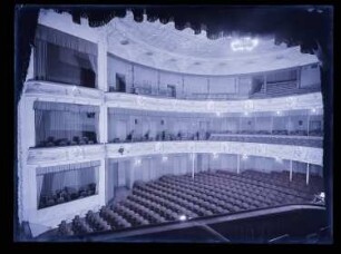 Lessing Theater, Berlin: Ansicht Zuschauerraum (Negativ zu Inv. Nr. TBS 030,14)
