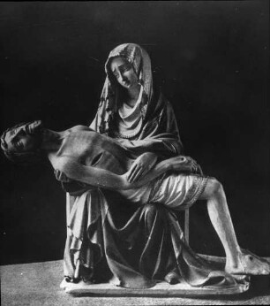 Altenstadt (Vorarlberg), Dominikanerinnenkloster, Vesperbild (Pieta), Kalkmergel, modern gefasst, Höhe 61cm