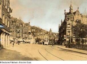 Dresden-Loschwitz. Körnerplatz. Blick vom Brückenkopf der Loschwitzer Brücke (Blaues Wunder) nach Ostnordost