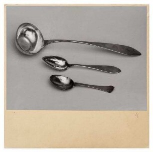 Nr. 4 Esslöffel, Schöpflöffel, Löffel (Werkbundkiste Das Essbesteck, Bildtafel)