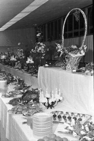 Freiburg: Stadthalle, Buffet
