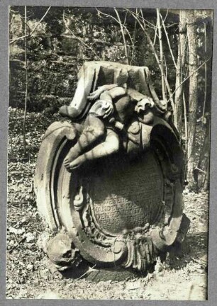 alter Friedhof. Grabstein um 1770