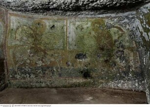 Freskendekoration: Segnender Christus, Kreuzigung Christi, Verkündigung, Madonna und Heilige, Rückwärtige Wand: Die Heiligen Georg und Demetrius von Saloniki