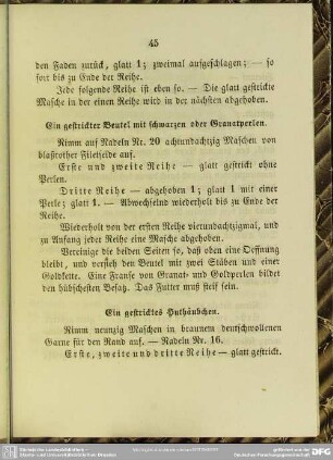 Ein gestrickter Beutel mit schwarzen oder Granatperlen