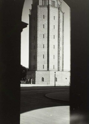 Halle, Wasserturm : Halle. Wasserturm Süd, Lutherplatz. Ansicht von Nordwesten