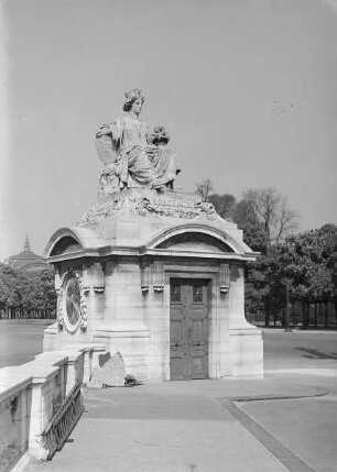 Pavillon Statue