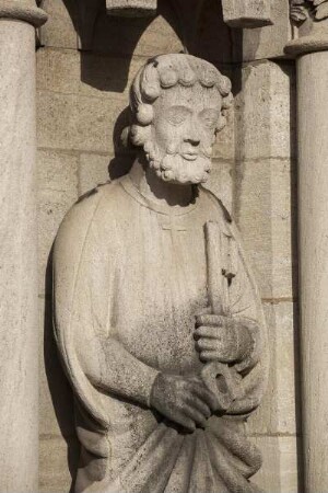 Südportal — Statue