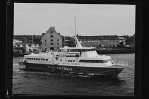 Queen of Waves (1970)