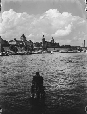 Szczecin : Blick entlang der Oder nach Stettin