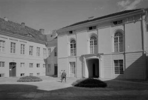 Rheinsberg. Seeseitige Schlossansicht