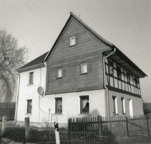 Schönberg-Tettau, Waldenburger Straße 39. Häuslerhaus (um 1820). Straßenansicht