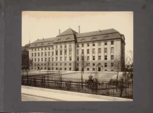 Oberlandesgericht, Düsseldorf: Rückansicht