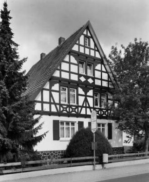 Wohnhaus; Lauterbach, Karlstraße 3