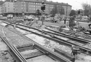 Auswechslung der Gleise am Gleisdreieck am Albtalbahnhof mit Verlegung der Gleise für die neuen Stadtbahnwagen