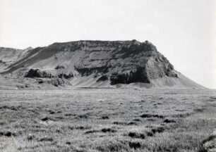 Typischer sargförmiger Berg, Island