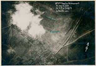 Foto der Unterstände und neuen Gräben bei Vaulx-Vraucourt (Luftbild)