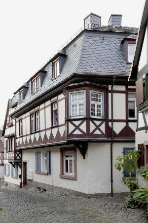 Wohnhaus; Kronberg, Pferdstraße 10
