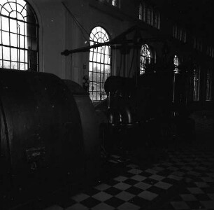 Uebigau-Wahrenbrück-Domsdorf. Brikettfabrik Louise (1882/1991 Kohleabbau; seit 1992 Technisches Denkmal). Kesselhaus. Flammrohrkessel (Teilansicht)