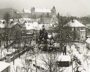 Füssen, Stadtansicht : Füssen (Ostallgäu). Stadtansicht mit Hohem Schloß von Nordnordosten. Winteraufnahme