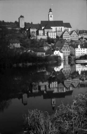 Horb: Stadtbild spiegelt sich im Neckar
