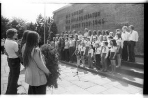 Kleinbildnegativ: Gedenkstätte Plötzensee, 1974