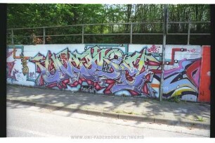 NEMoE 41 | neMoE41 DSA DRB FOt | BecksToWN | {PEACE} RAUS | OUTTA TOWN unleserlich