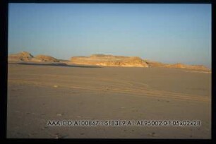 Panorama v. Lager Ä95/2 bei Sonnenaufgang (Anschluß Bild 27)