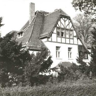 Cossebaude-Niederwartha, Friedrich-August-Straße 48. Villa (um 1895)