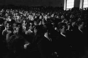Freiburg: Hörer im Hörsaal 1