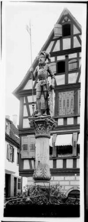 Bretten Marktbrunnen mit Statue vom Pfalzgrafen Friedrich II (1554)