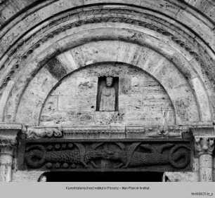 Westportal : Oberer Portalabschluss