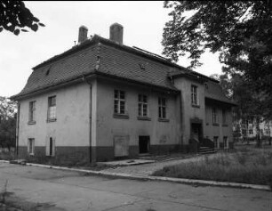 Dresden-Übigau, Klingerstraße. Pionierkaserne Übigau (1913). Kasernengebäude. Hofansicht der Eingangsseite