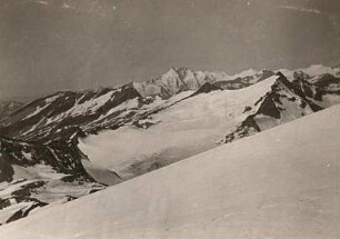 Hohe Tauern/Österreich. Glocknergruppe, Großglockner (3798 m). Blick von der Baumbachspitze