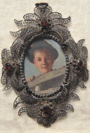 Tiroler Mädchen. Miniatur aus der Sammlung Loewe
