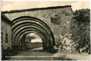 Nossen. Romanisches Tor am Kloster Altzella