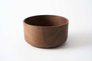 Nr. 5, Nr. 4762 (Werkbundkiste Schöne Dinge aus Holz, Salatschale aus indischem Teakholz)