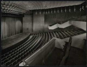 Stadttheater, Krefeld: Zuschauerraum, Blick auf Bühne